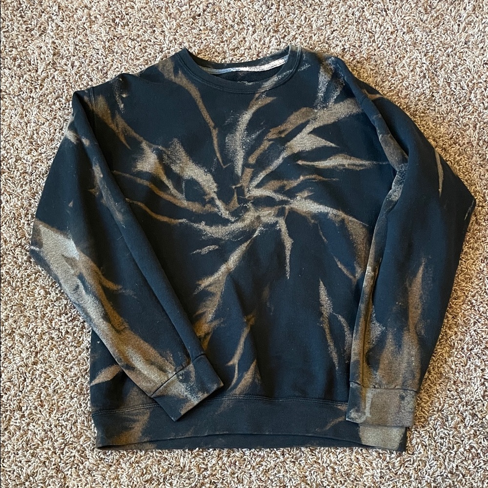 Women’s Tye Die Sweatershirt